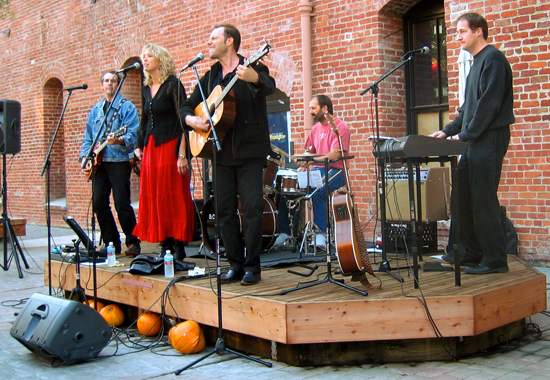 AcousticSonAtCannery1